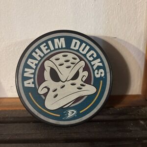Anaheim Ducks Collectible‎ Hockey Puck